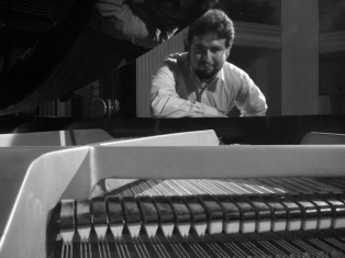 Alejandro Cámara (pianista)